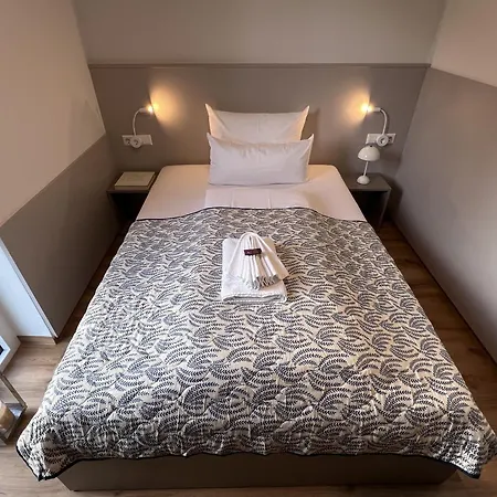 Otel Falken *